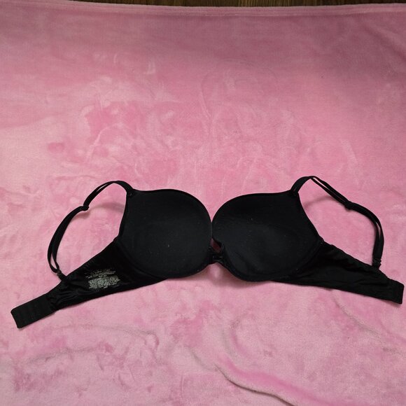 3 pairs of 34DD bras (2 VS & 1 PINK) - Picture 7 of 12